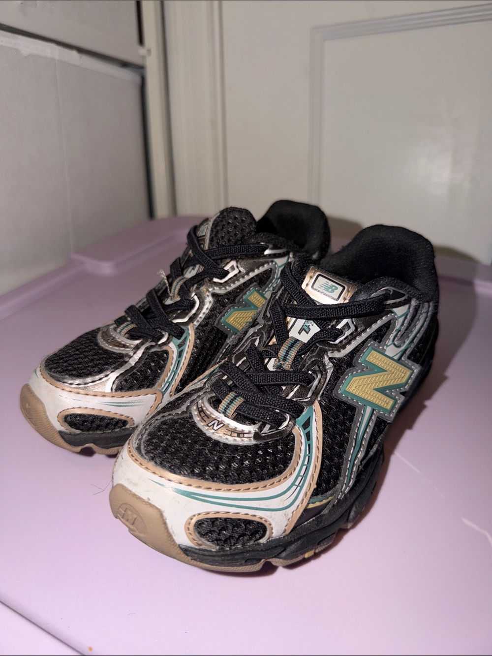 New Balance Kids Black, Teal & Tan Running Sneakers